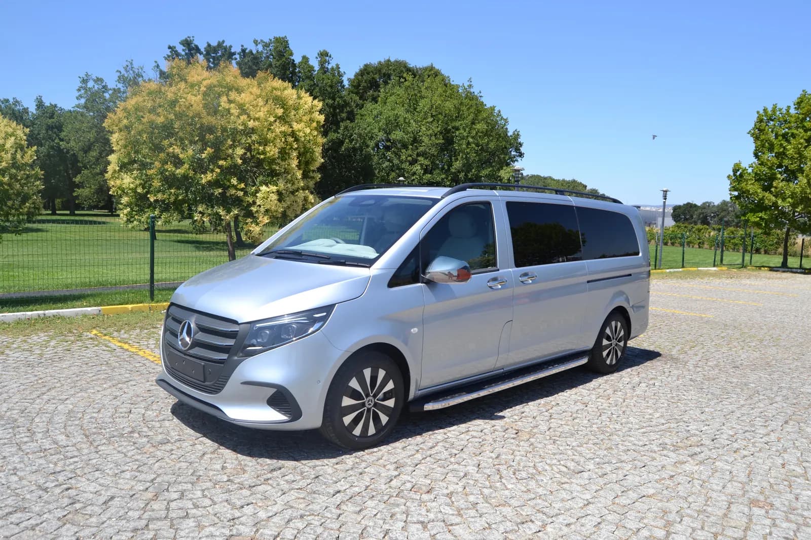 Vito VIP vehicle, view 18 of 37