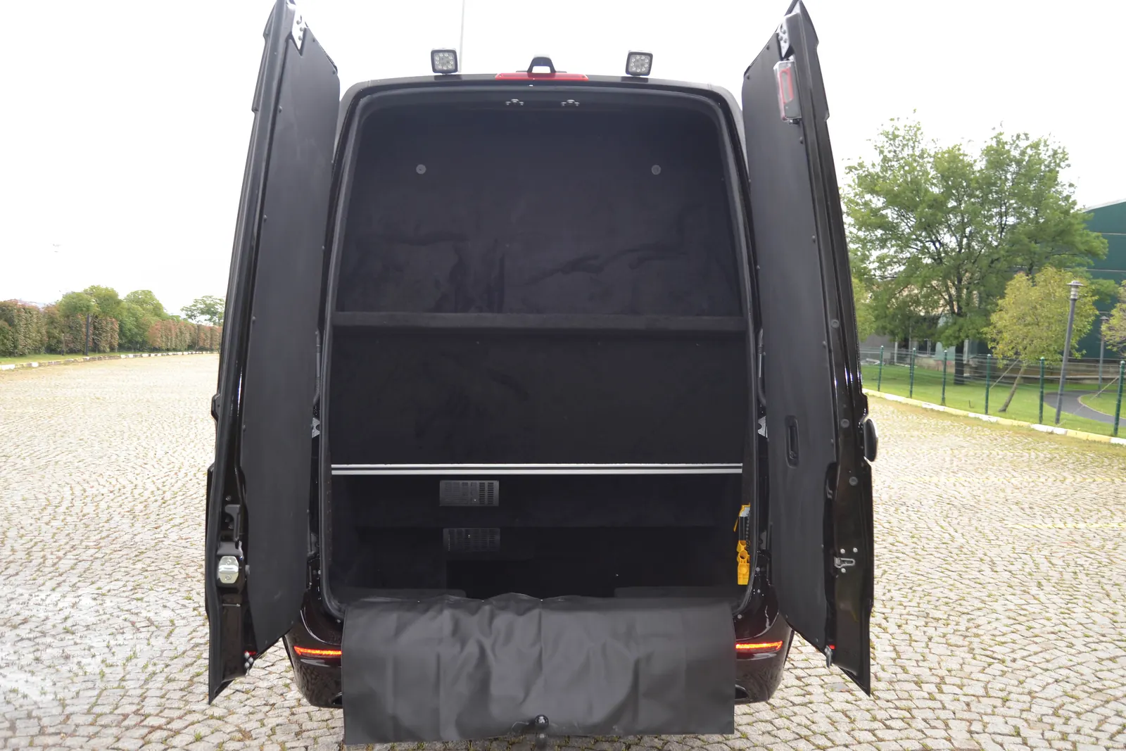 Elite vehicle, view 23 of 23