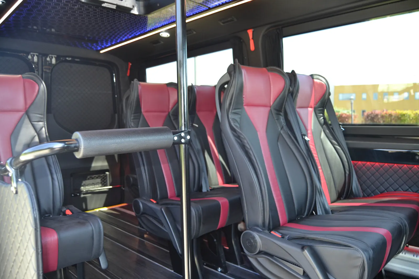 Furore vehicle, view 12 of 15