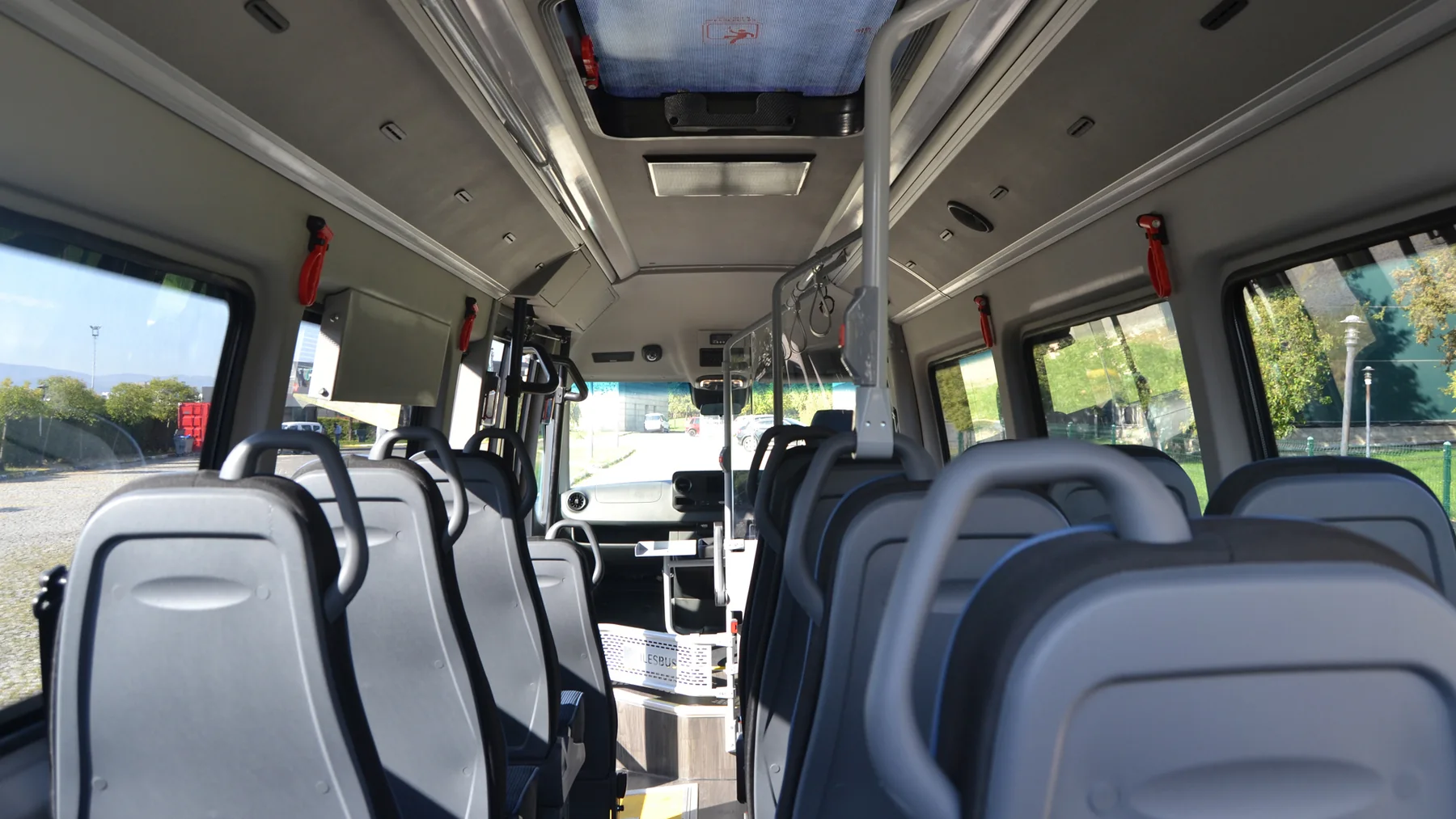 I-City vehicle, view 7 of 9