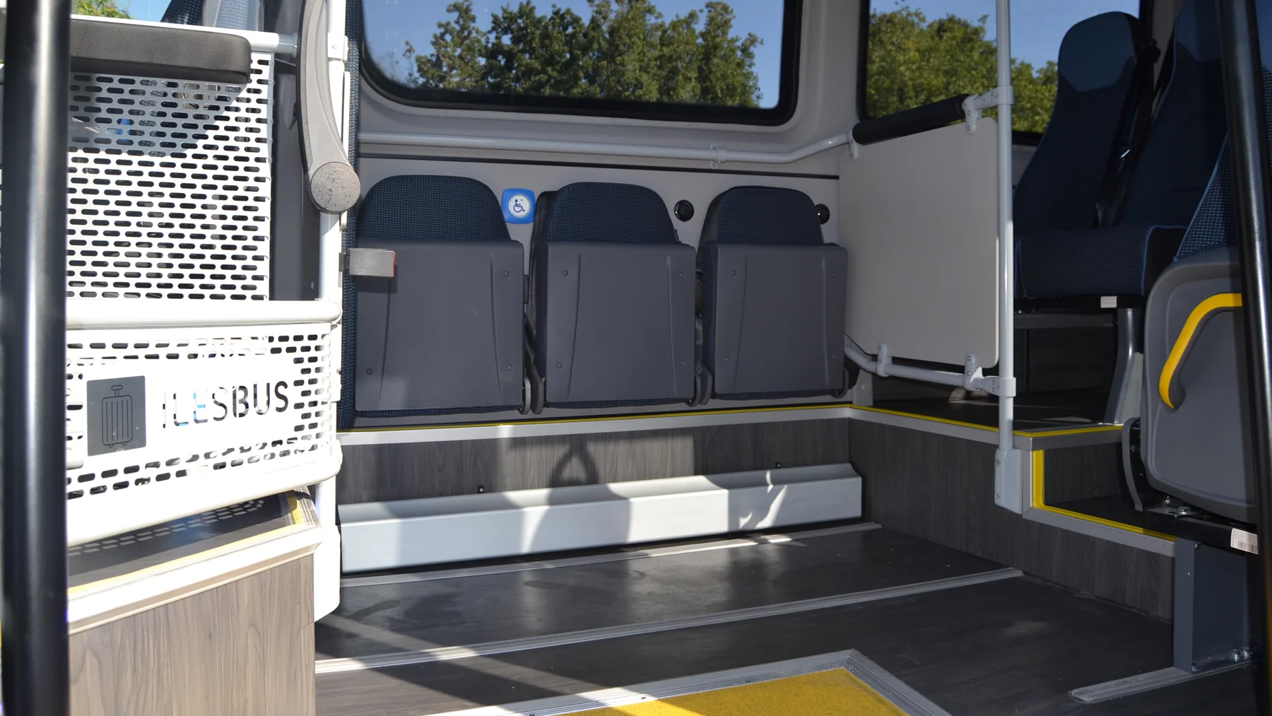 I-City vehicle, view 6 of 9