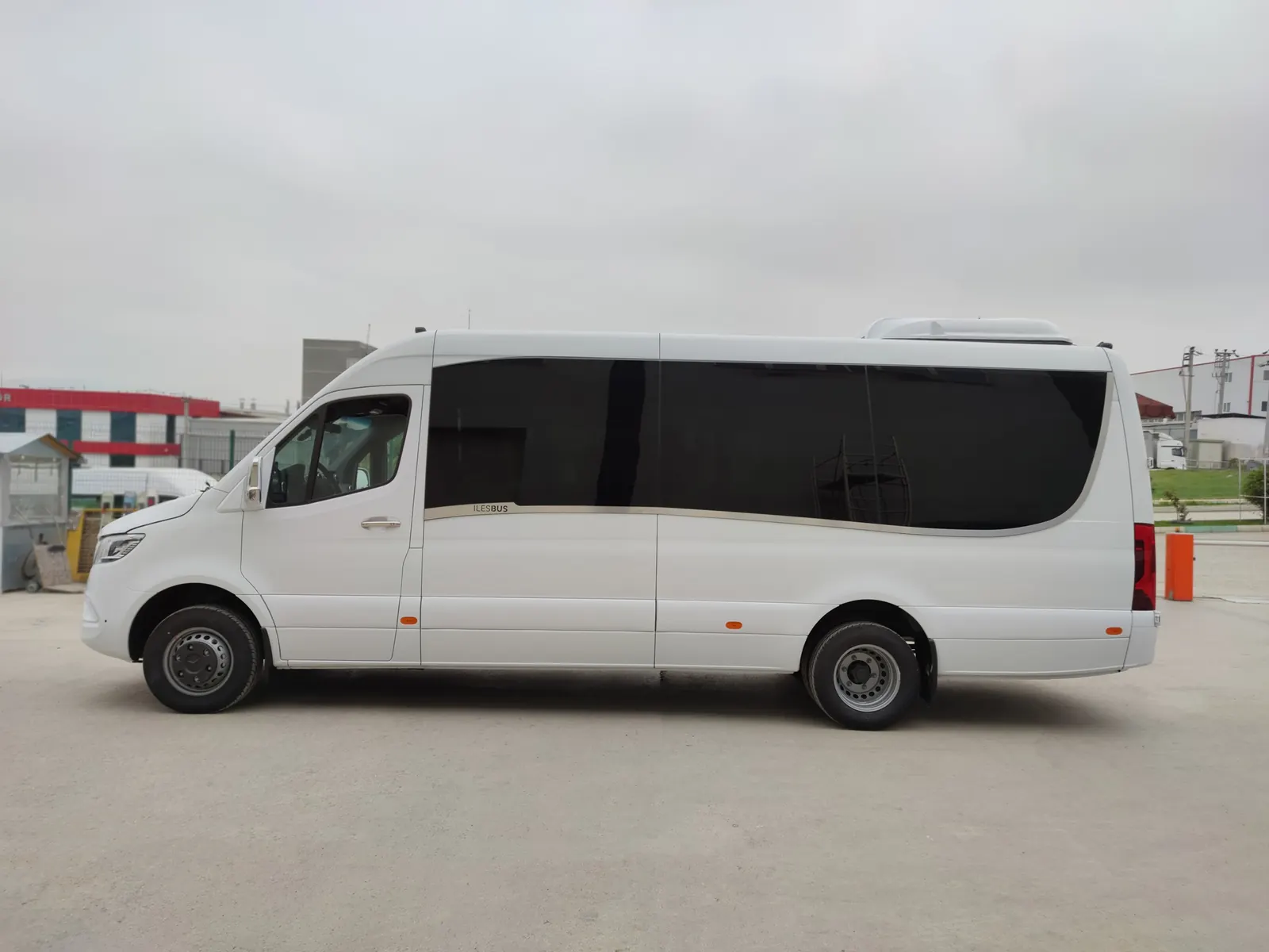Renaissance vehicle, view 2 of 19