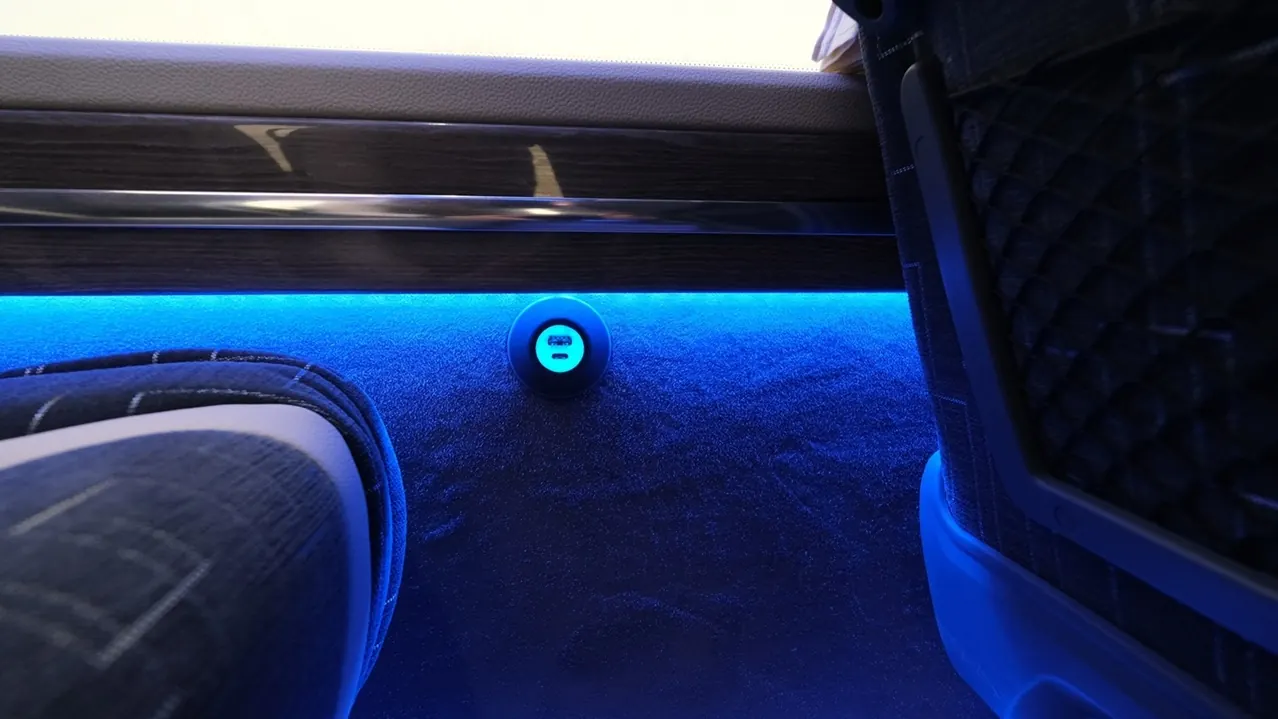 Renaissance vehicle, view 15 of 19