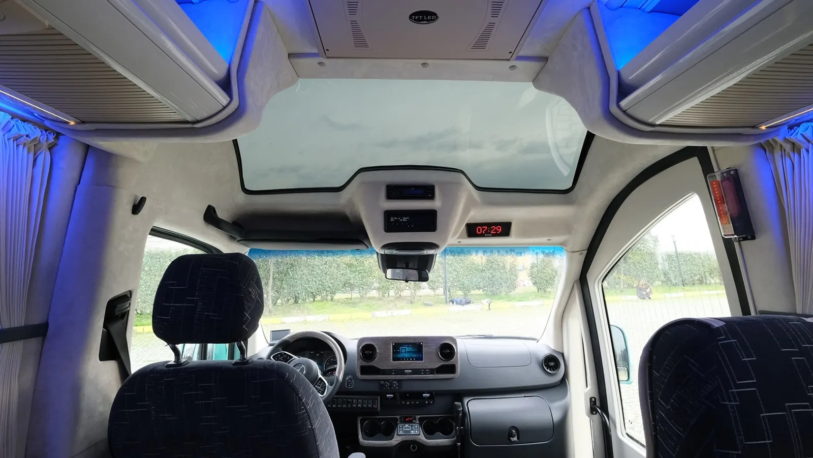 Renaissance vehicle, view 16 of 19