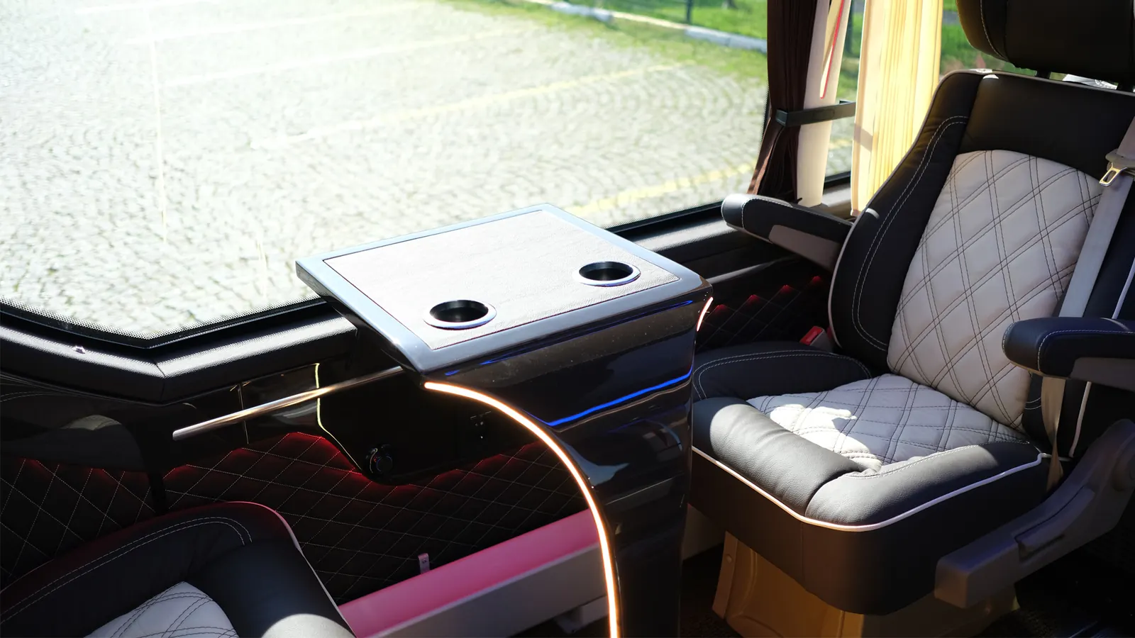 Ultra vehicle, view 27 of 38
