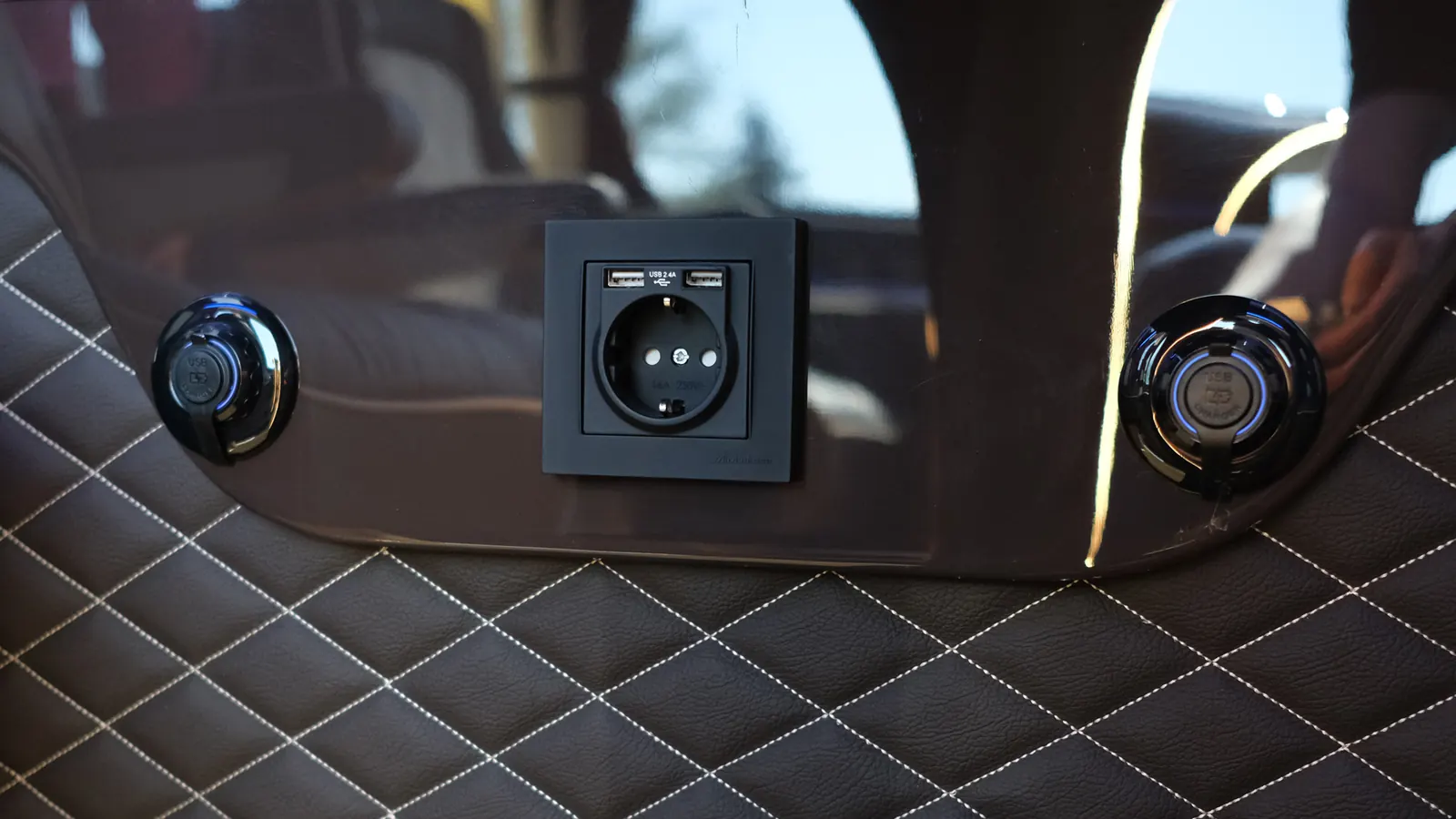 Ultra vehicle, view 32 of 38