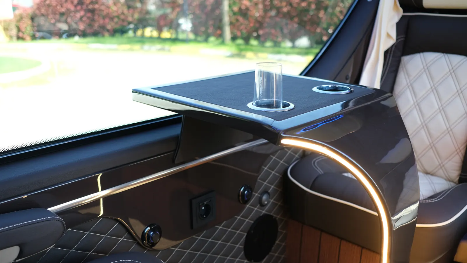 Ultra vehicle, view 33 of 38