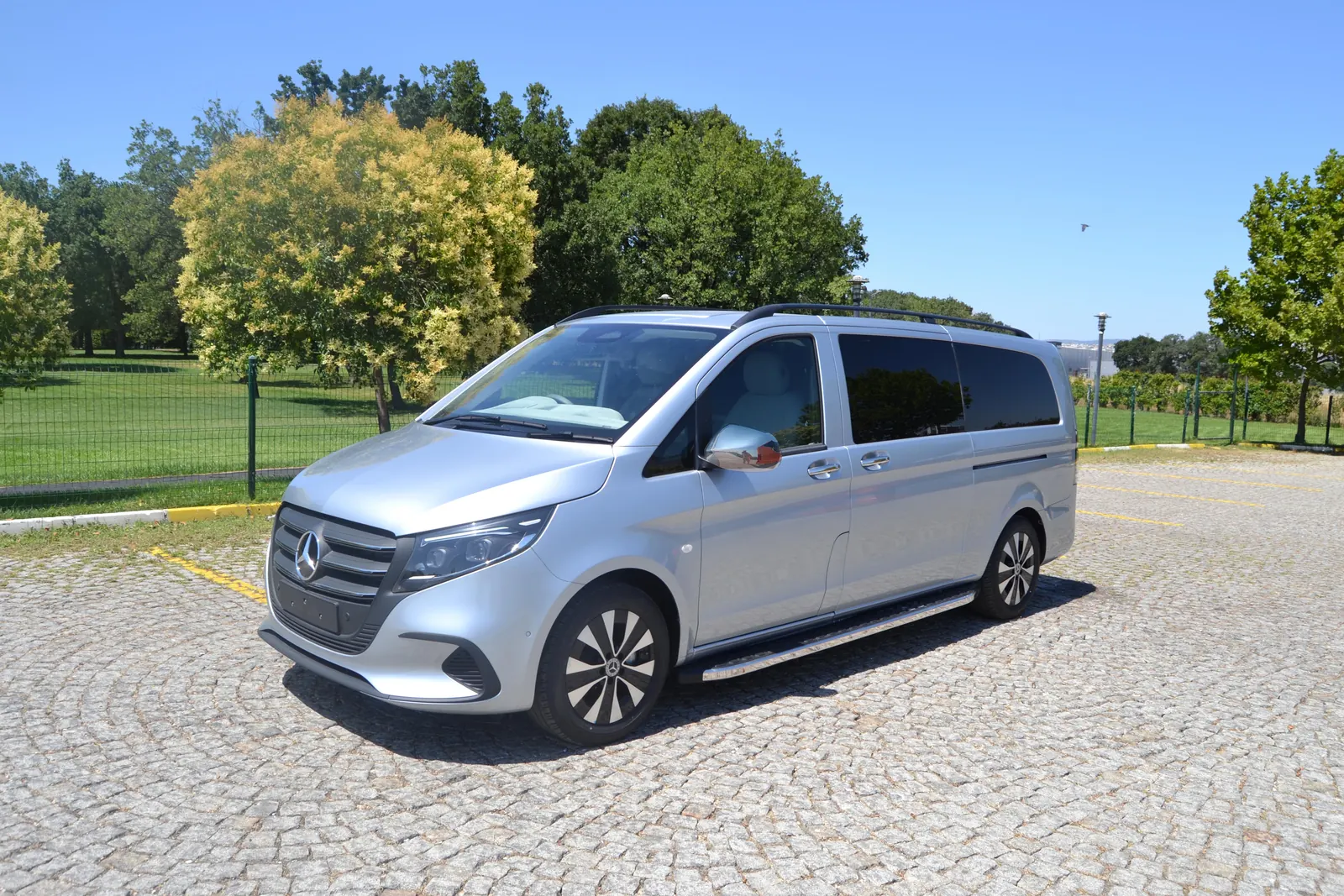 Vito VIP vehicle, view 18 of 37